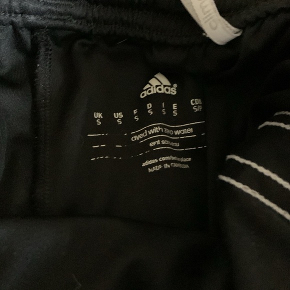 Adidas gym shorts/ workout ( size small) - Picture 2 of 4